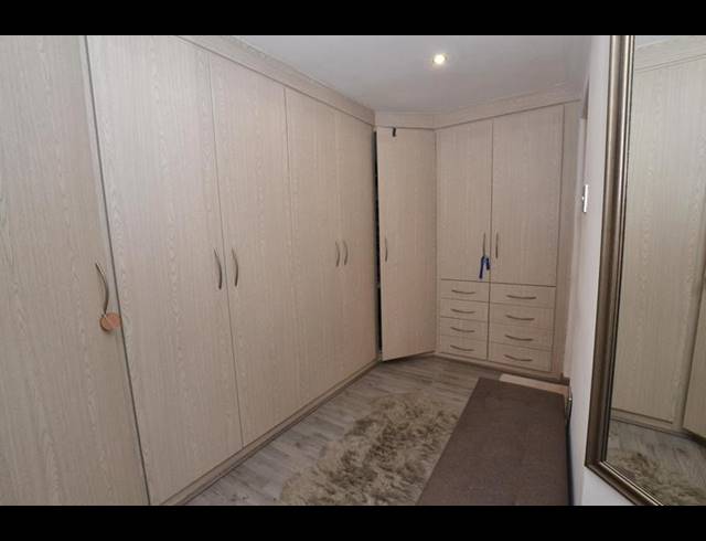 6 BEDROOM HOUSE FOR SALE IN HEUWELOORD